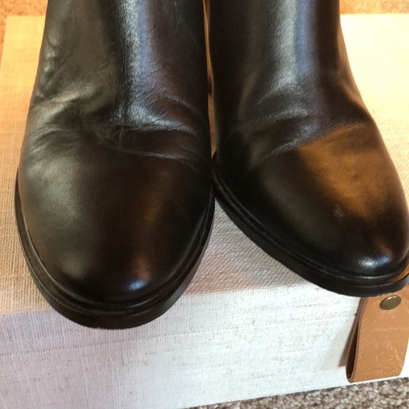 Louise et Cie black leather ankle boots back zip snap strap w logo 7.5 - Picture 11 of 11